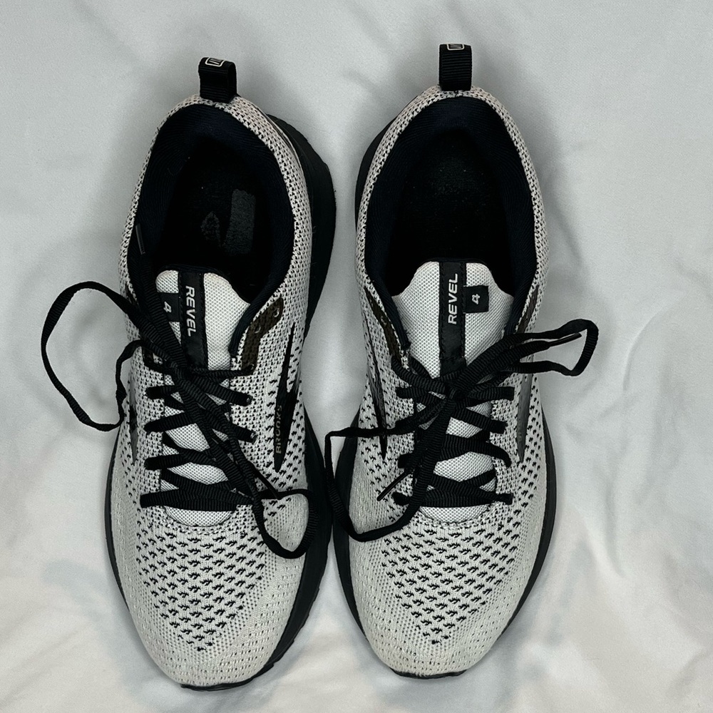 Brooks Revel 4 Black and White Sneakers